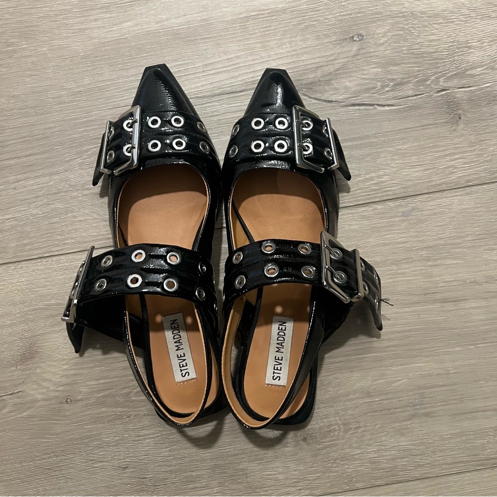 Steve Madden Graya Flat